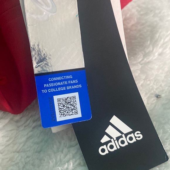 🆕adidas NCAA Universityof Louisville Cardinals Cap, OSFM, metal adj. back - Picture 5 of 7